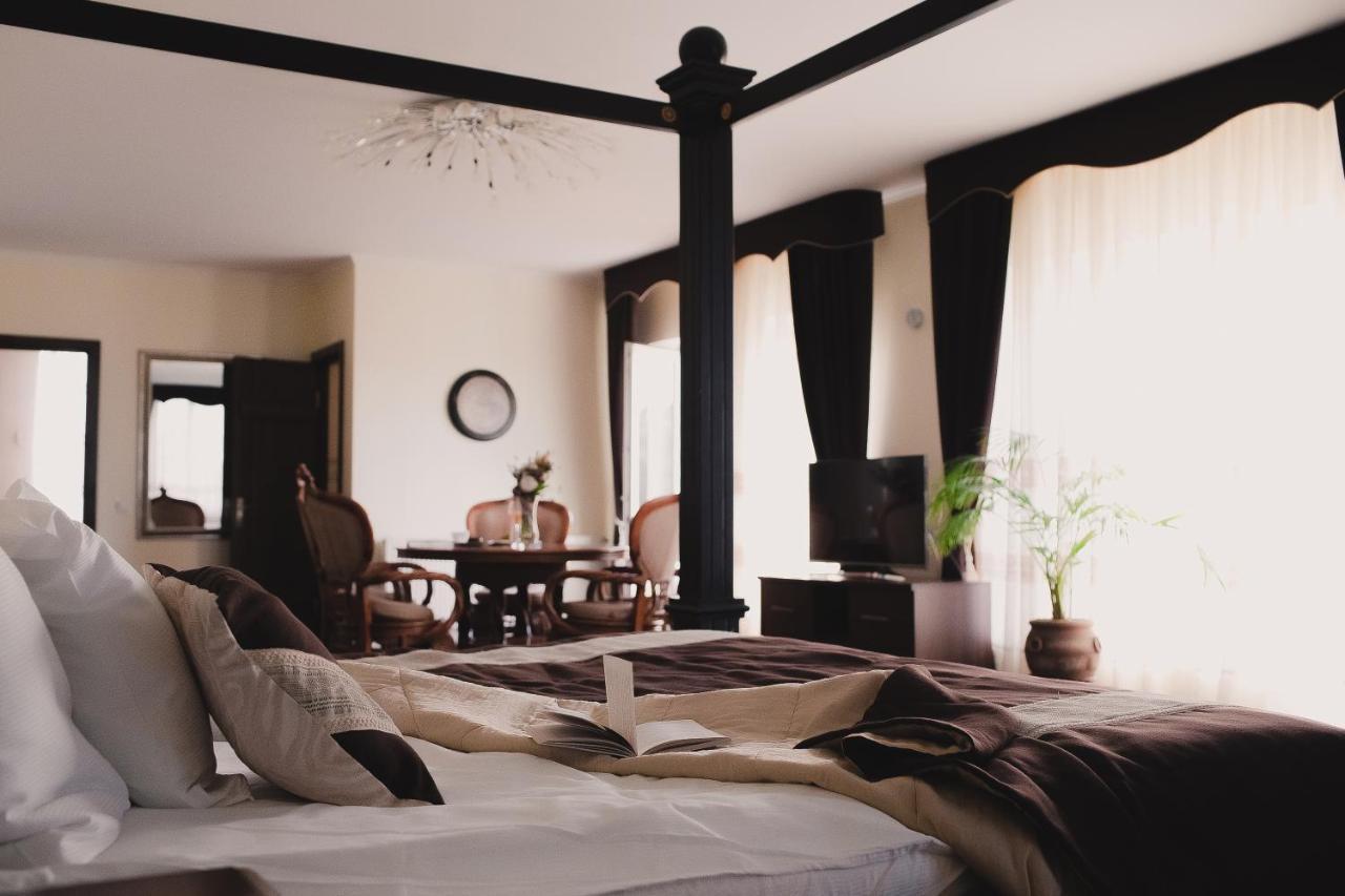 Aivengo Hotel Kolodenka Bagian luar foto