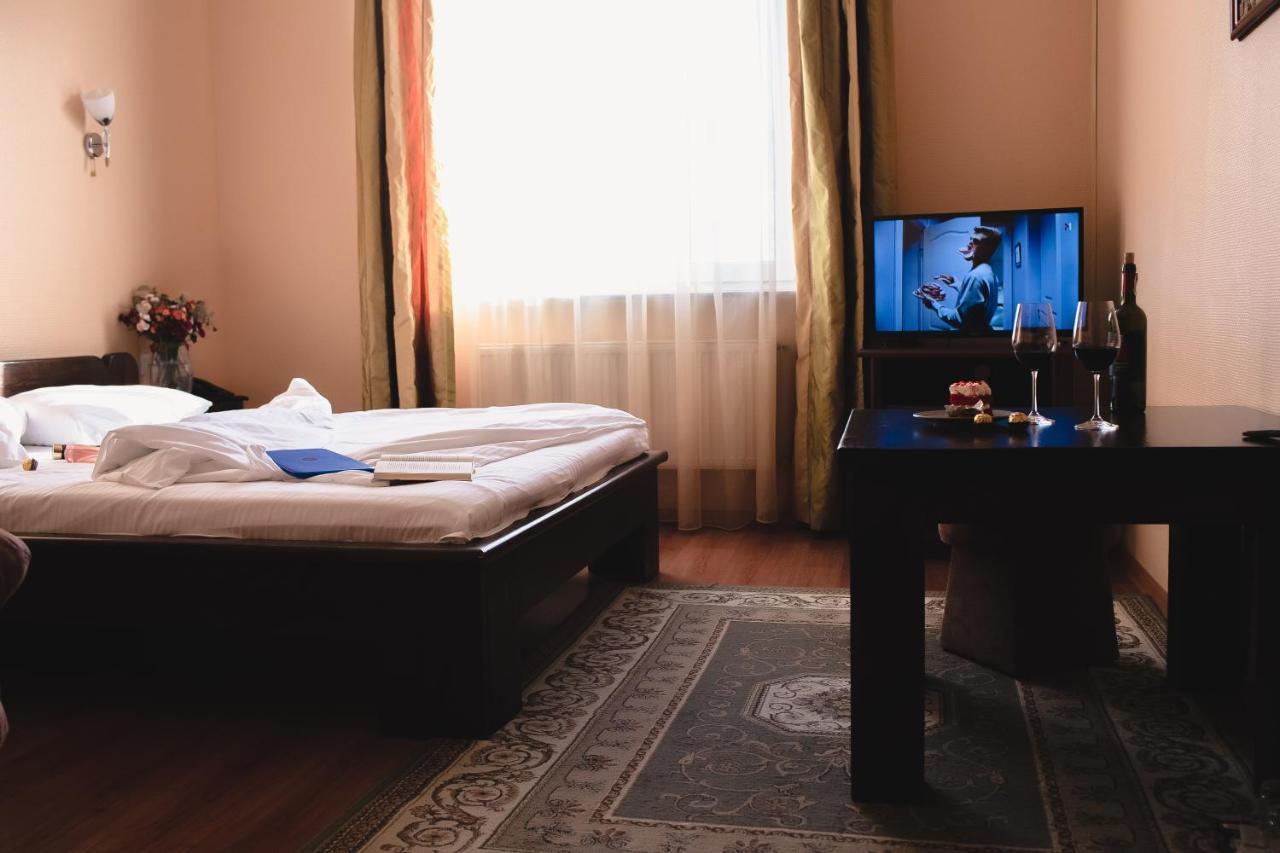 Aivengo Hotel Kolodenka Bagian luar foto