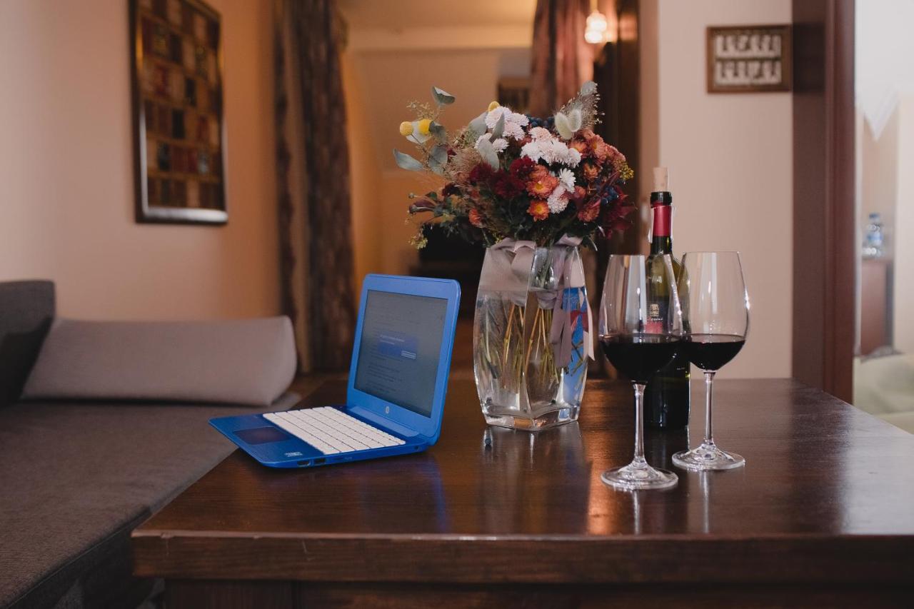 Aivengo Hotel Kolodenka Bagian luar foto