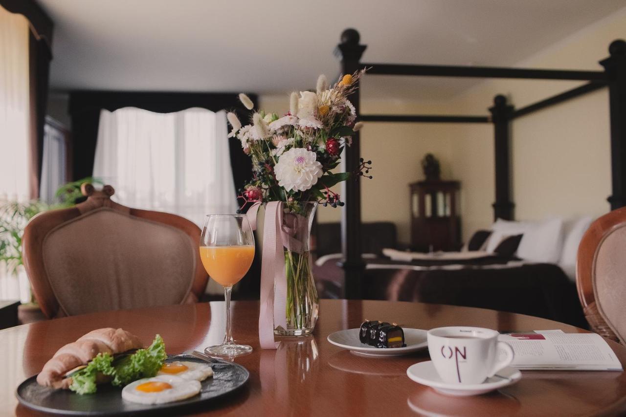 Aivengo Hotel Kolodenka Bagian luar foto