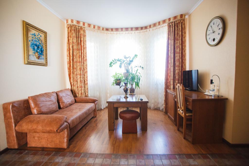 Aivengo Hotel Kolodenka Bagian luar foto
