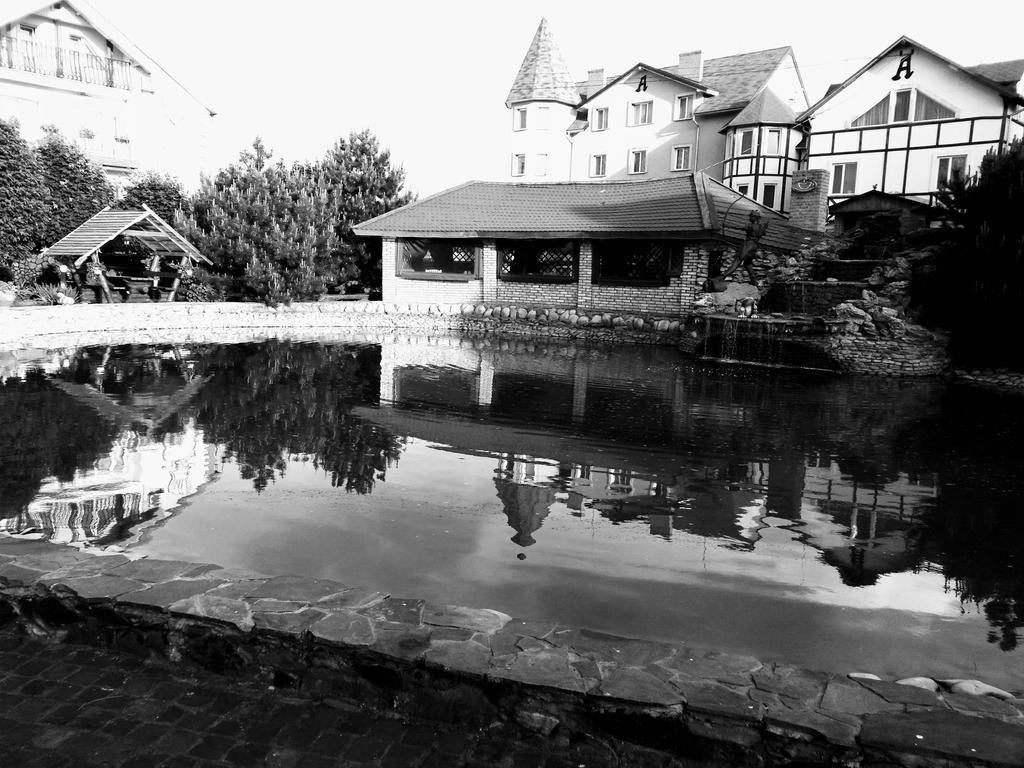 Aivengo Hotel Kolodenka Bagian luar foto
