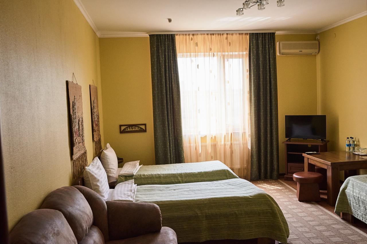 Aivengo Hotel Kolodenka Bagian luar foto