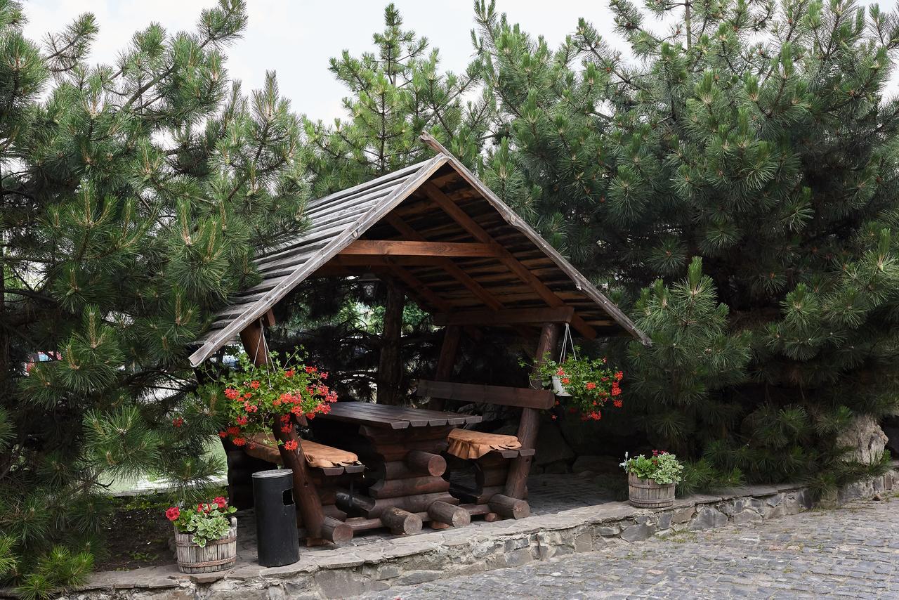 Aivengo Hotel Kolodenka Bagian luar foto