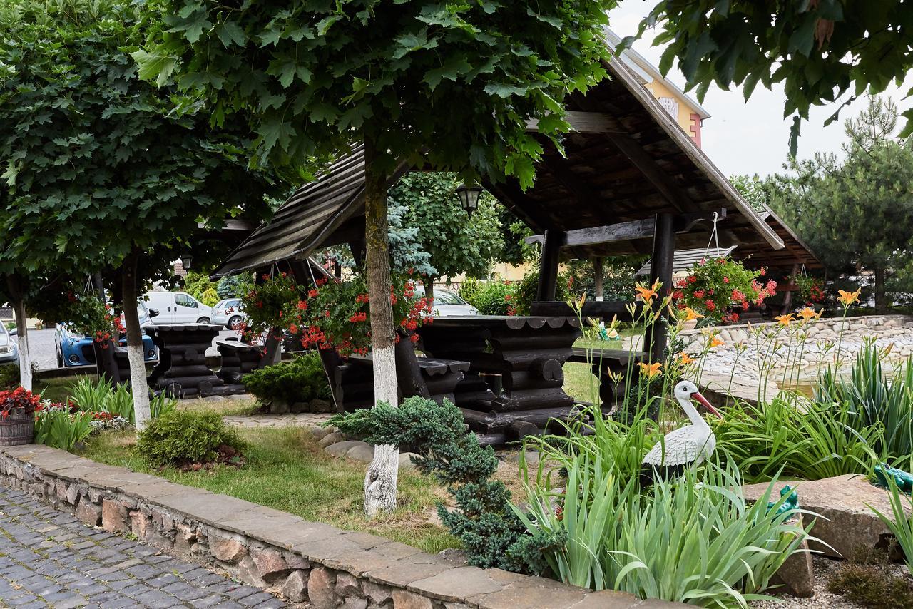 Aivengo Hotel Kolodenka Bagian luar foto
